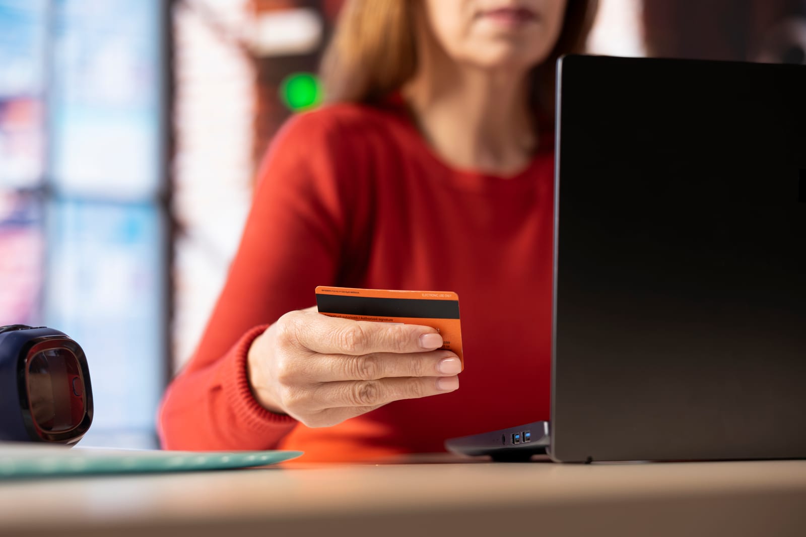 Credit facility warning concept beside an online casino cashier